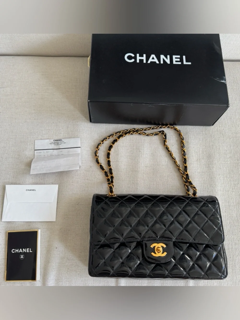 CHANEL Vintage Classic Doubr Bag w/ Flap and 24k Gold Hardware 2003 - Picture 2 of 11